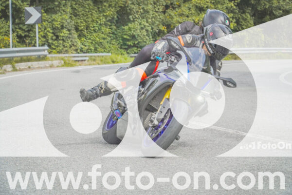 <h1 class="product-title">thumb_FF104530</h1>