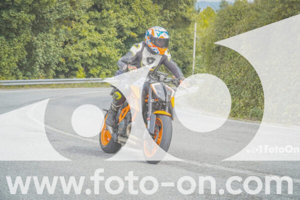 <h1 class="product-title">thumb_FF104532</h1>