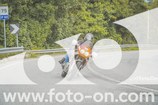 <h1 class="product-title">thumb_FF104553</h1>