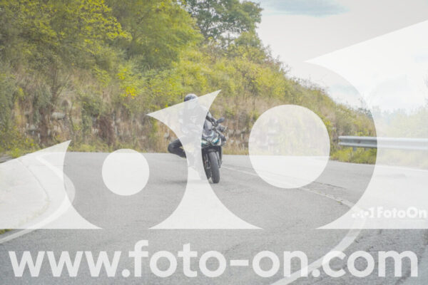 <h1 class="product-title">thumb_FF104554</h1>