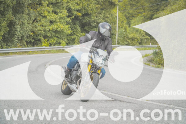 <h1 class="product-title">thumb_FF104561</h1>