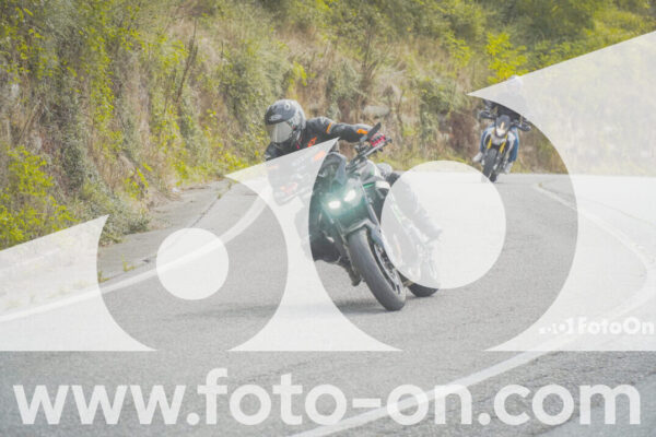 <h1 class="product-title">thumb_FF104572</h1>