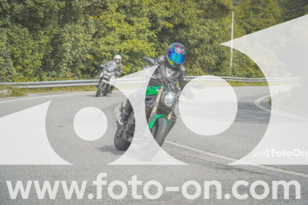 <h1 class="product-title">thumb_FF104664</h1>