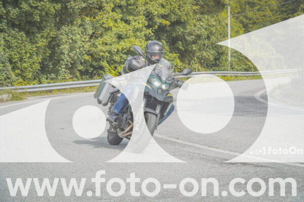 <h1 class="product-title">thumb_FF104671</h1>