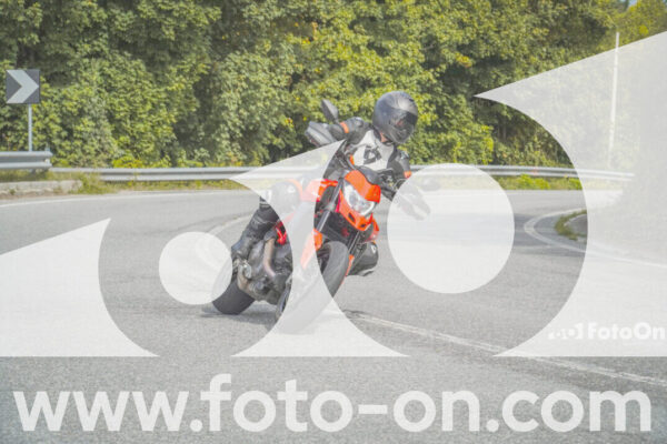 <h1 class="product-title">thumb_FF104673</h1>