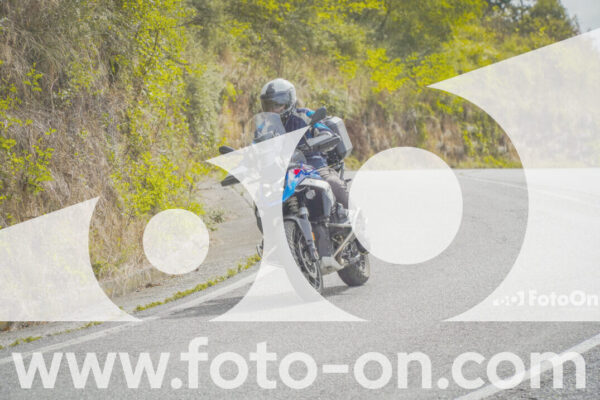 <h1 class="product-title">thumb_FF104690</h1>