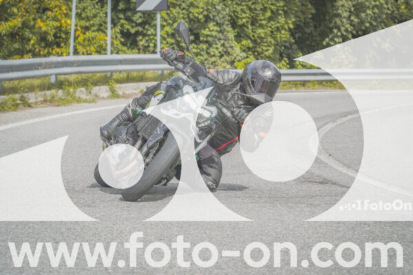 <h1 class="product-title">thumb_FF104696</h1>