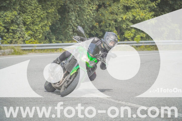 <h1 class="product-title">thumb_FF104875</h1>