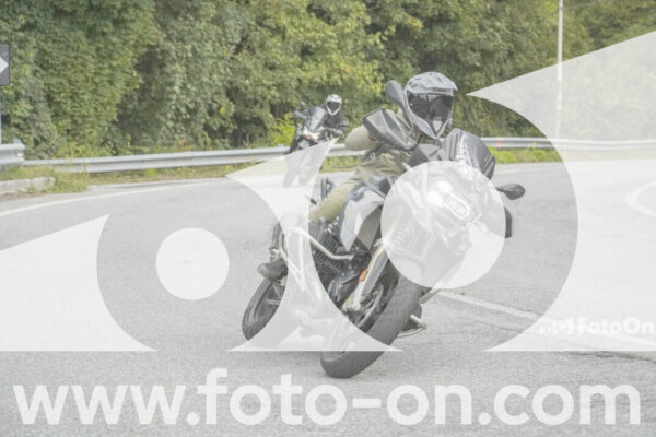 <h1 class="product-title">thumb_FF108880</h1>