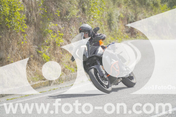 <h1 class="product-title">thumb_FF108969</h1>