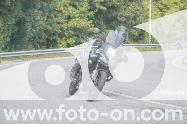 <h1 class="product-title">thumb_FF109122</h1>