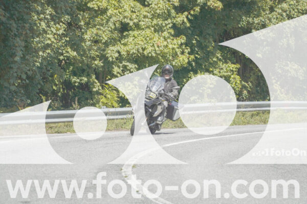 <h1 class="product-title">thumb_FF109142</h1>