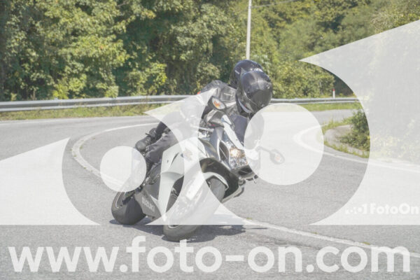<h1 class="product-title">thumb_FF109174</h1>