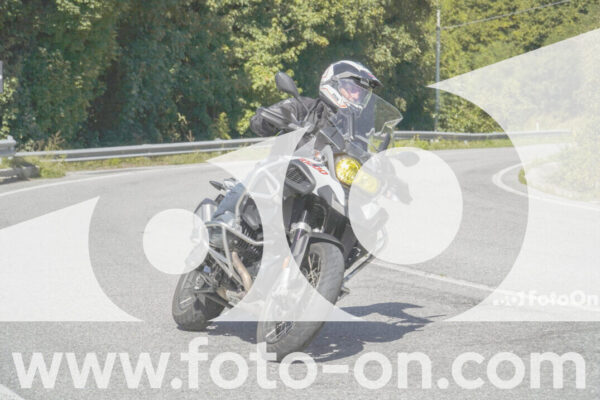 <h1 class="product-title">thumb_FF109304</h1>