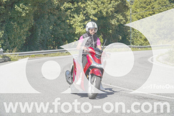 <h1 class="product-title">thumb_FF109311</h1>