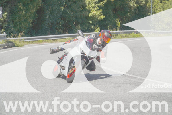 <h1 class="product-title">thumb_FF109337</h1>