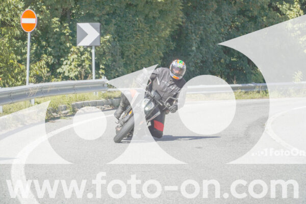 <h1 class="product-title">thumb_FF109385</h1>