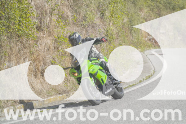 <h1 class="product-title">thumb_FF109461</h1>