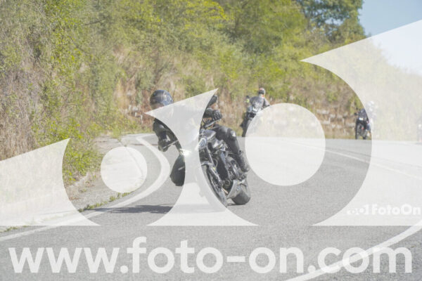 <h1 class="product-title">thumb_FF109546</h1>