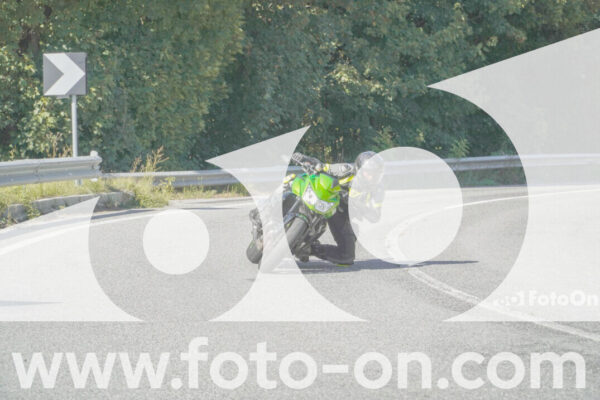 <h1 class="product-title">thumb_FF109747</h1>
