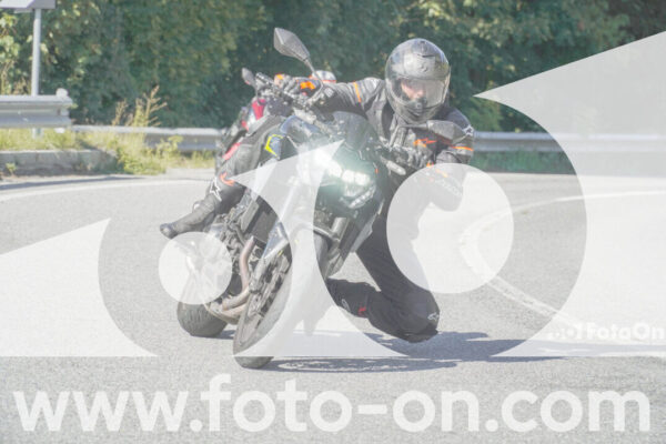 <h1 class="product-title">thumb_FF109758</h1>