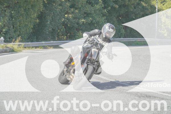 <h1 class="product-title">thumb_FF109788</h1>