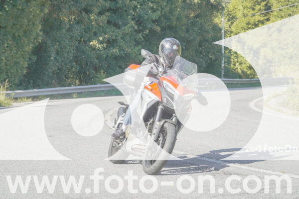 <h1 class="product-title">thumb_FF109873</h1>