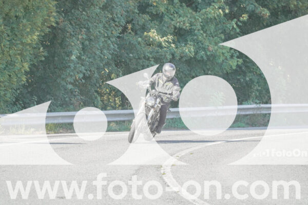<h1 class="product-title">thumb_FF109887</h1>