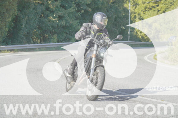 <h1 class="product-title">thumb_FF109888</h1>