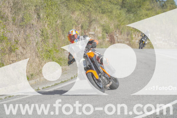 <h1 class="product-title">thumb_FF109928</h1>